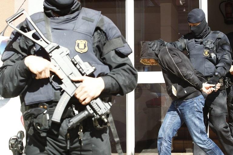 Catalunha prende 10 suspeitos de v&iacute;nculos com EI