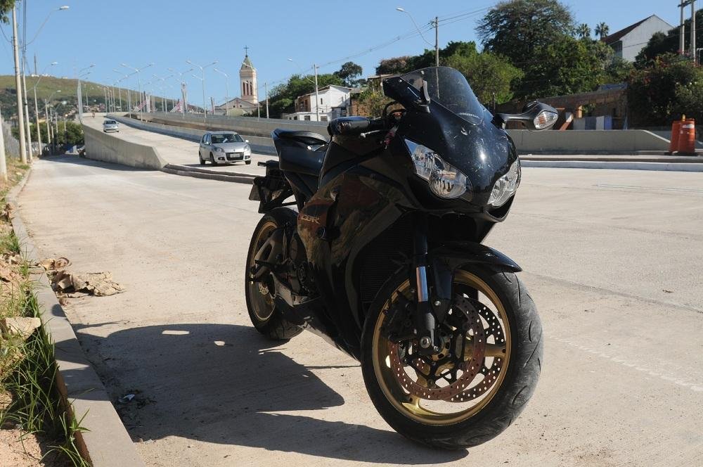 Brigada Militar n&atilde;o soube precisar como a caroneira caiu da motocicleta 