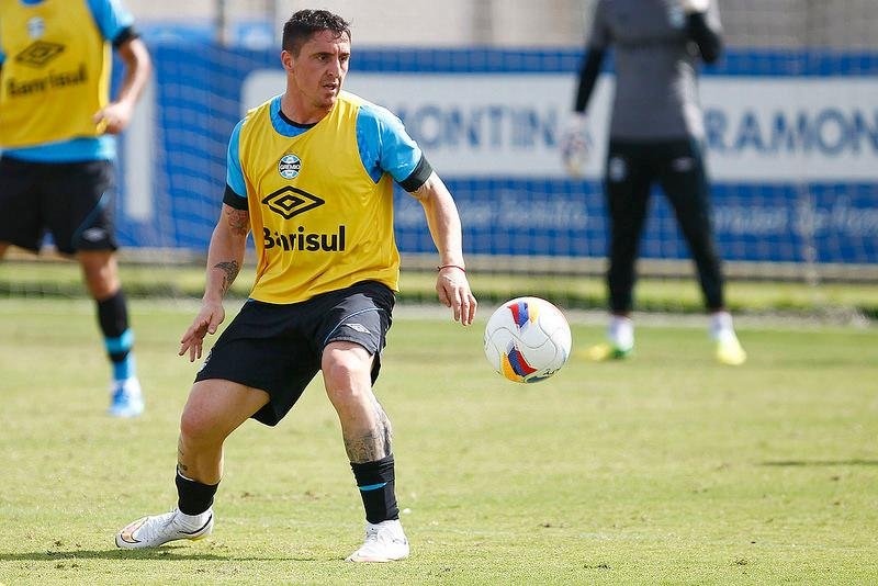 Cristian Rodr&iacute;guez est&aacute; fora do jogo contra o Novo Hamburgo