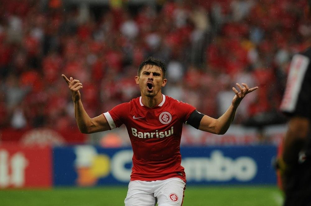 Piffero garantiu confian&ccedil;a num acerto com o jogador, mas que "vai doer no bolso"