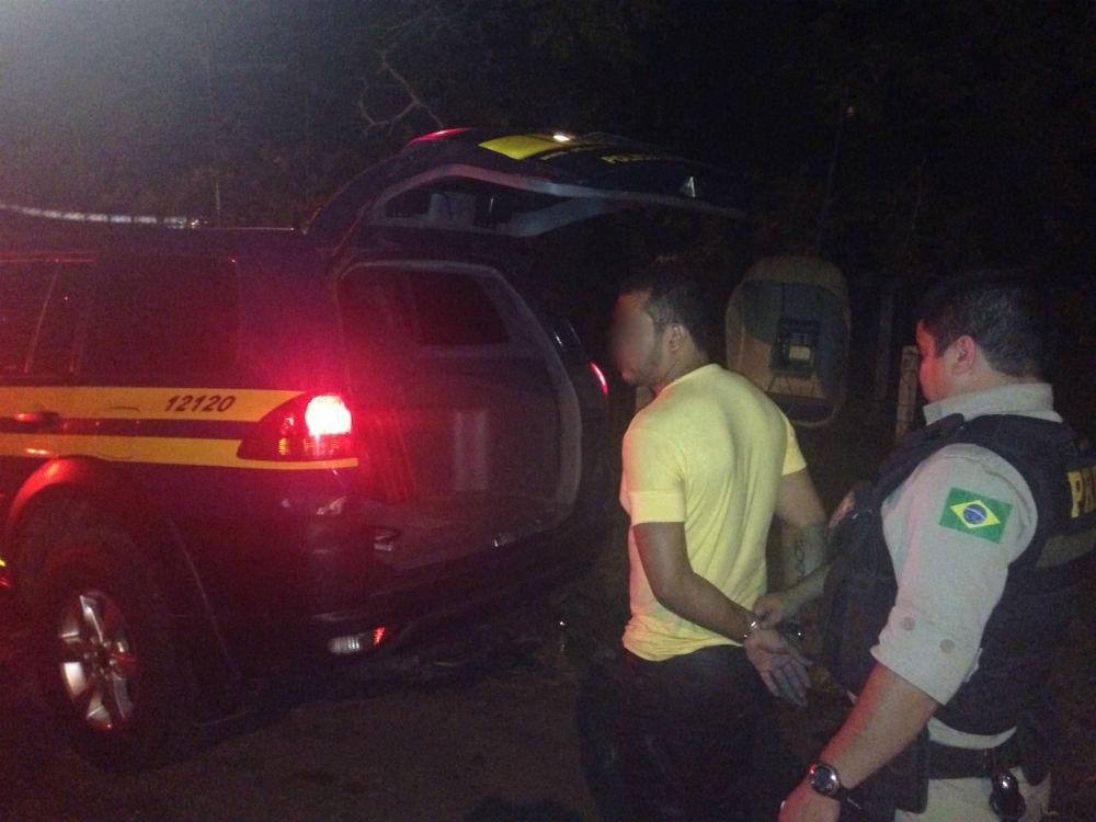PRF prende condenado por estupro na BR 290, em Eldorado do Sul 