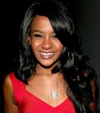 Pai de Bobbi Kristina faz primeira apari&ccedil;&atilde;o p&uacute;blica ap&oacute;s interna&ccedil;&atilde;o da filha