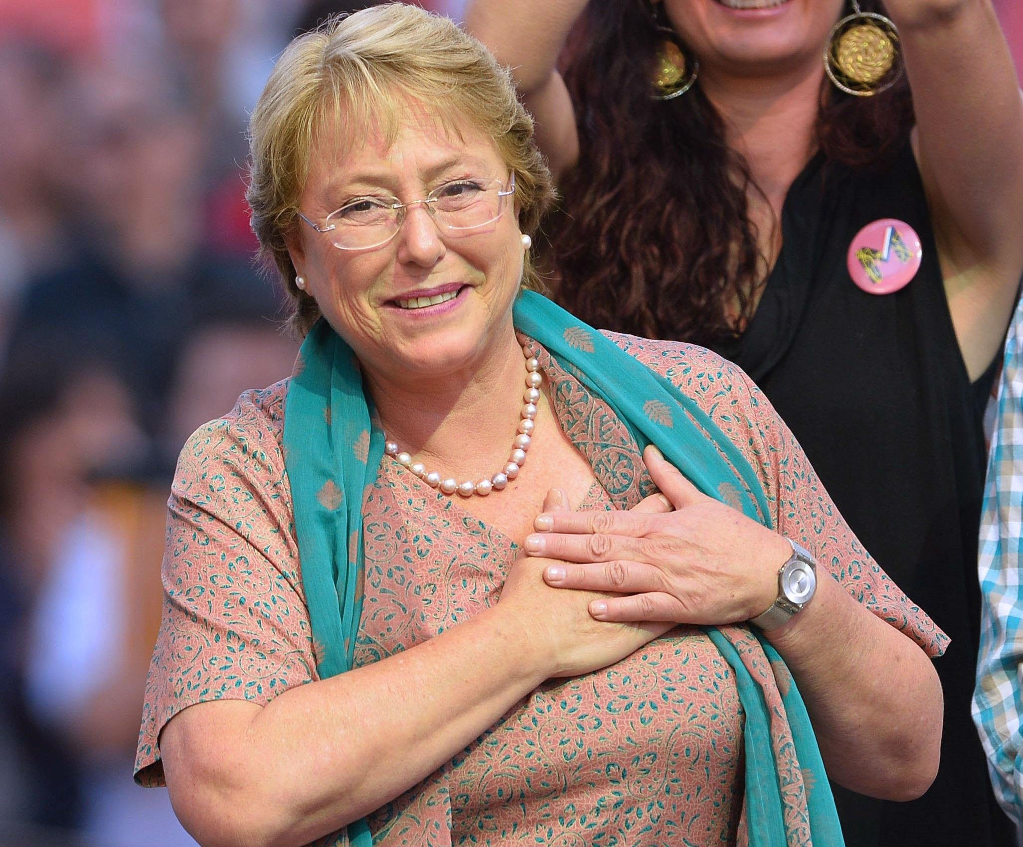 Bachelet &eacute; atingida por esc&acirc;ndalo de corrup&ccedil;&atilde;o envolvendo filho
