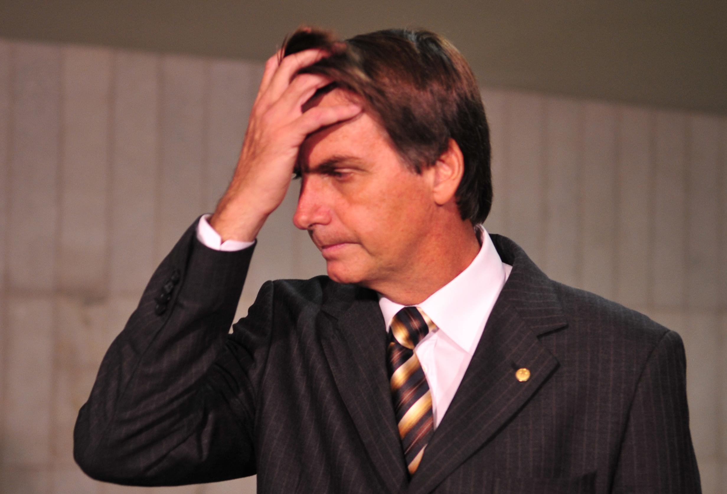 Bolsonaro condenado a pagar R$ 150 mil por declara&ccedil;&otilde;es contra gays