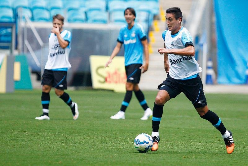 Mat&iacute;as Rodr&iacute;guez recuperou lugar no time com les&atilde;o de Ramiro