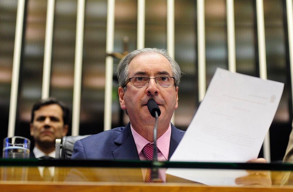 Eduardo Cunha atendeu ao pedido de l&iacute;deres partid&aacute;rios e suspendeu vota&ccedil;&atilde;o do projeto de lei