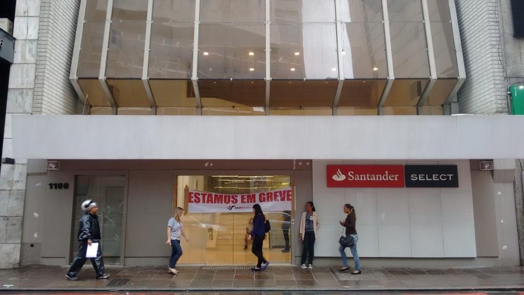 Bancos no Centro de Porto Alegre t&ecirc;m atendimento restrito