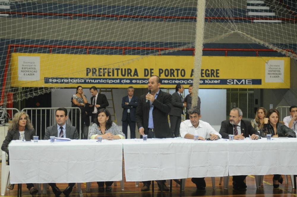 Porto Alegre realiza audi&ecirc;ncia p&uacute;blica sobre licita&ccedil;&atilde;o dos &ocirc;nibus