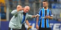 Técnico afirma que Grêmio errou conclusão até quando abriu o placar