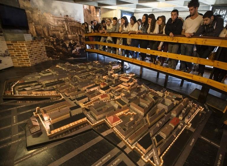 Israel recorda as v&iacute;timas do Holocausto