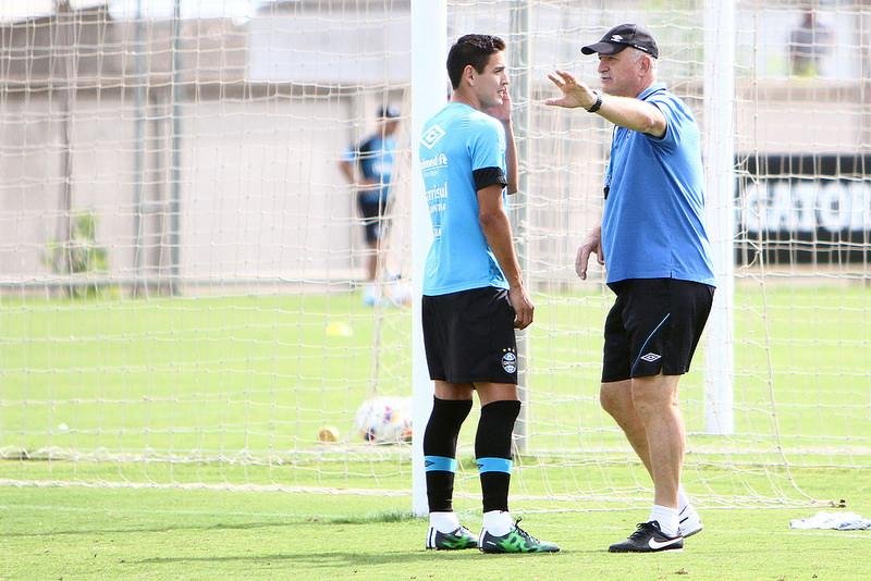 Mat&iacute;as ter&aacute; que exercer fun&ccedil;&atilde;o mais defensiva contra o Juventude
