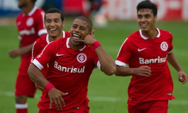 Taiberson est&aacute; fora desde o jogo contra o Avenida