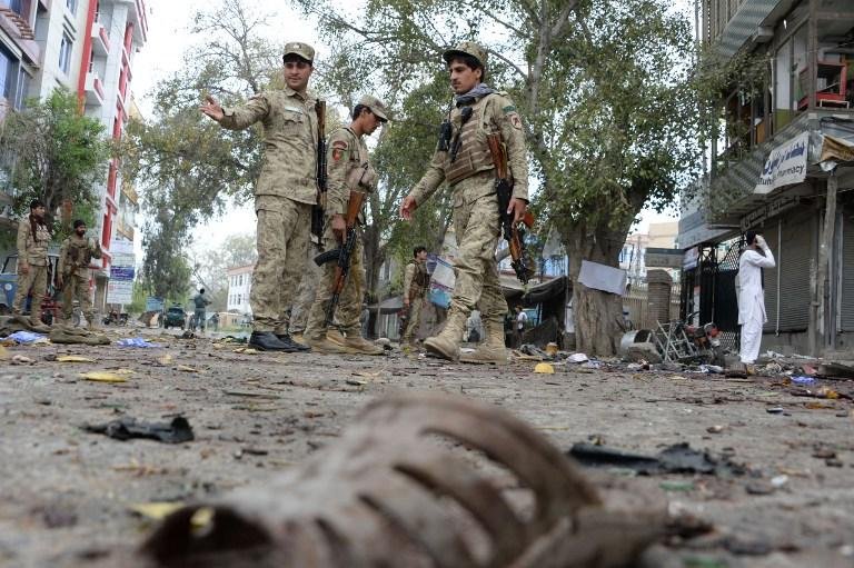 Ataque ocorreu dentro de banco em Jalalabad e deixou pelo menos 33 mortos 