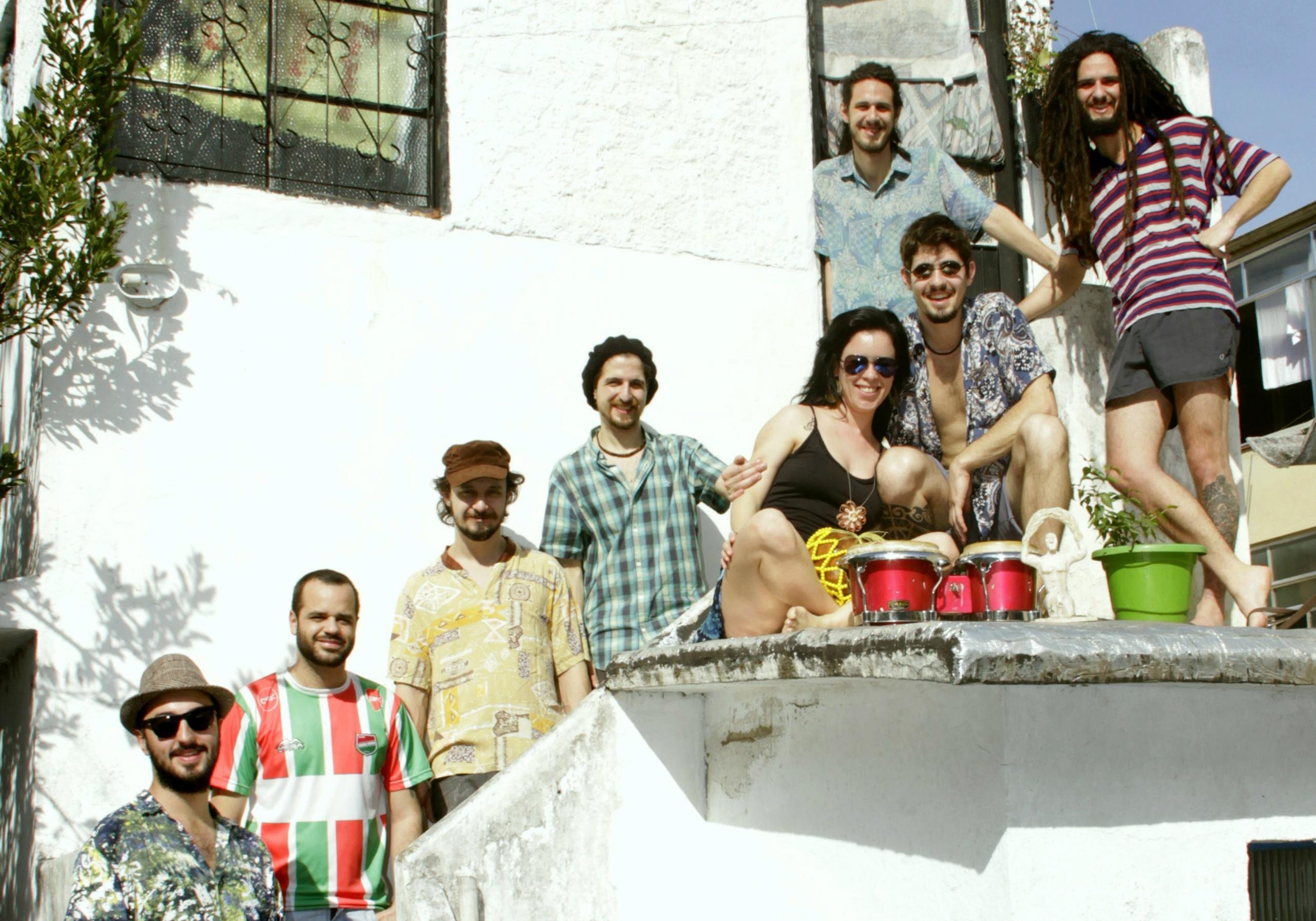 Bandas Futebol Clube Novos Baianos e Outros Rom&acirc;nticos revisitam cl&aacute;ssicos