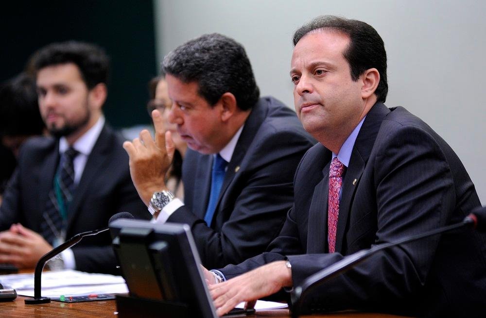 Deputado Andr&eacute; Moura &eacute; o relator da Proposta de Emenda &agrave; Constitui&ccedil;&atilde;o (PEC) que limita em 20 o n&uacute;mero de minist&eacute;rios