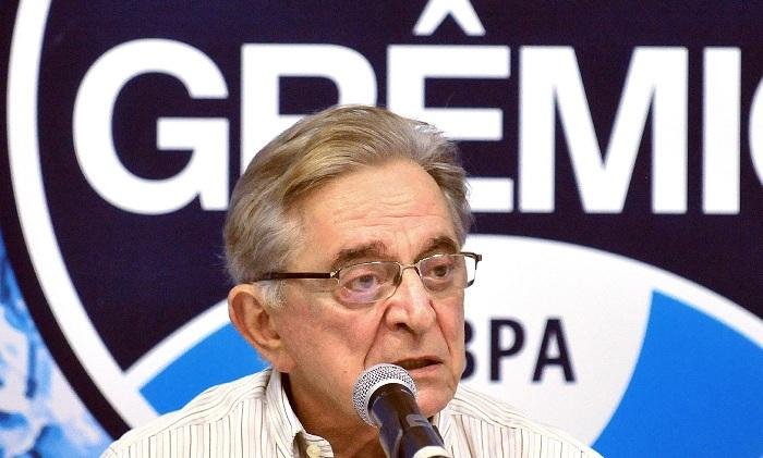 Presidente hist&oacute;rico do Gr&ecirc;mio ficar&aacute; em observa&ccedil;&atilde;o no Moinhos de Vento por ao menos tr&ecirc;s dias