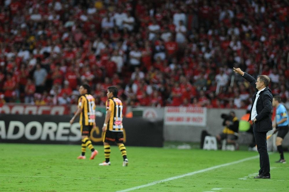 Diego Aguirre exaltou evolu&ccedil;&atilde;o do Inter na primeira fase da Libertadores