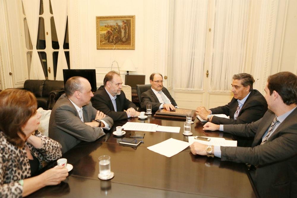Atraso de pagamentos &agrave; Uni&atilde;o ser&aacute; anunciado por Sartori