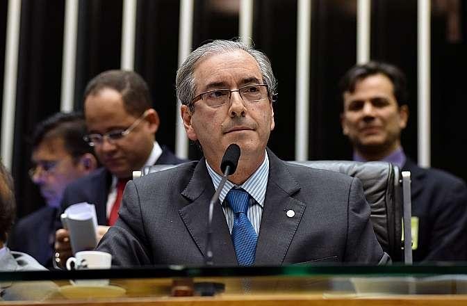 Presidente da C&acirc;mara decide limitar acesso &agrave; Casa