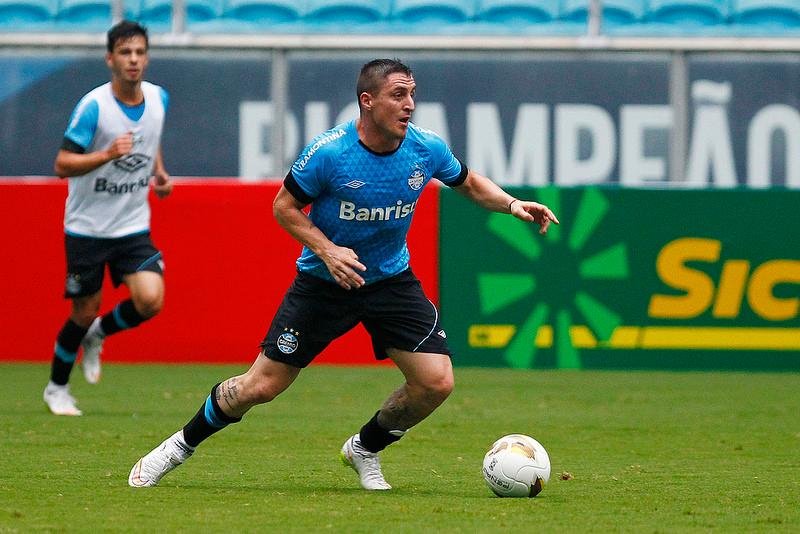 Cristian Rodr&iacute;guez ainda &eacute; d&uacute;vida no Gr&ecirc;mio
