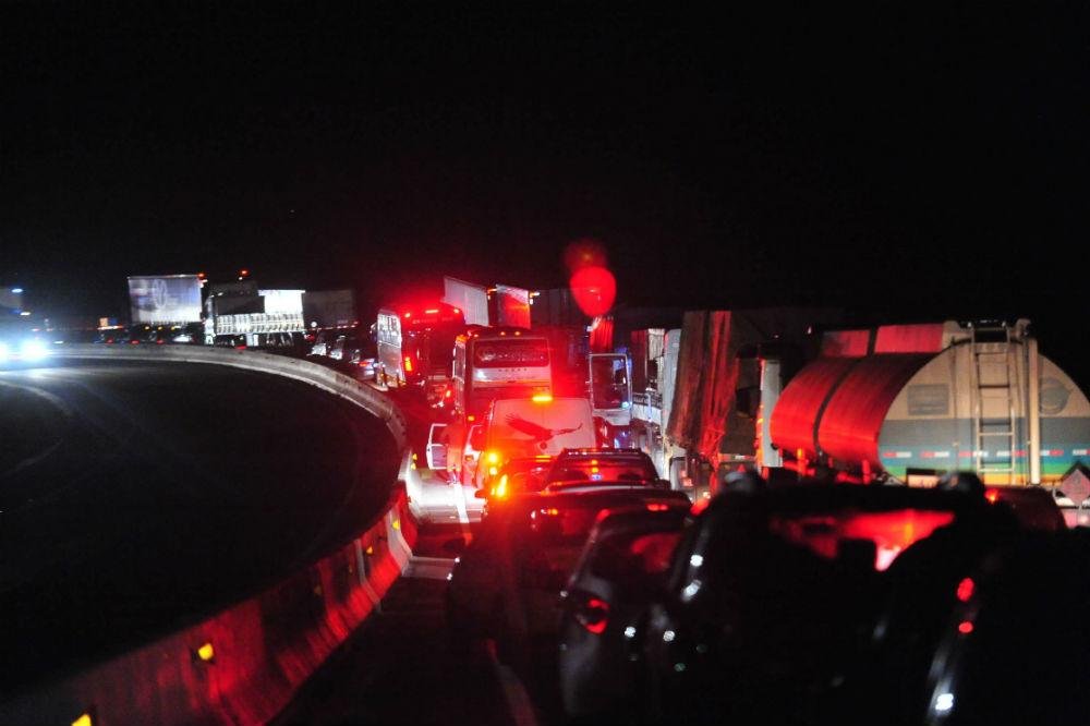 ocal com mais tens&atilde;o, &agrave; noite, era a BR 101, em Tr&ecirc;s Cachoeira