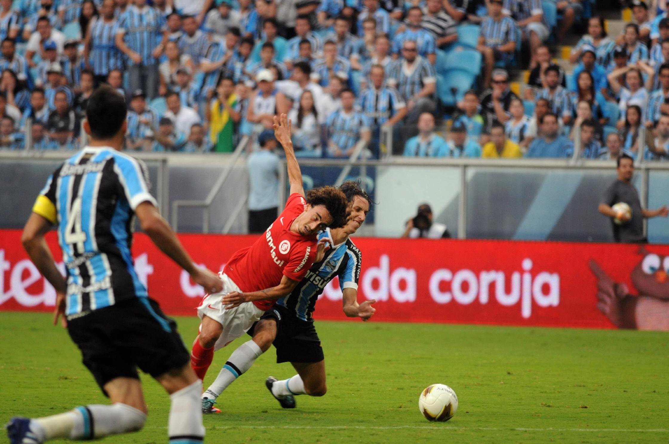 Fernando Carvalho quer Inter agressivo com Vald&iacute;via no Gre-Nal 