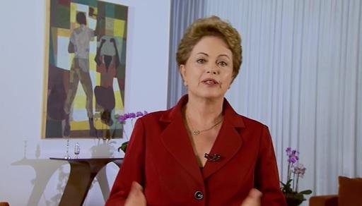 Em v&iacute;deo, Dilma enfatiza sal&aacute;rio m&iacute;nimo no Dia do Trabalho