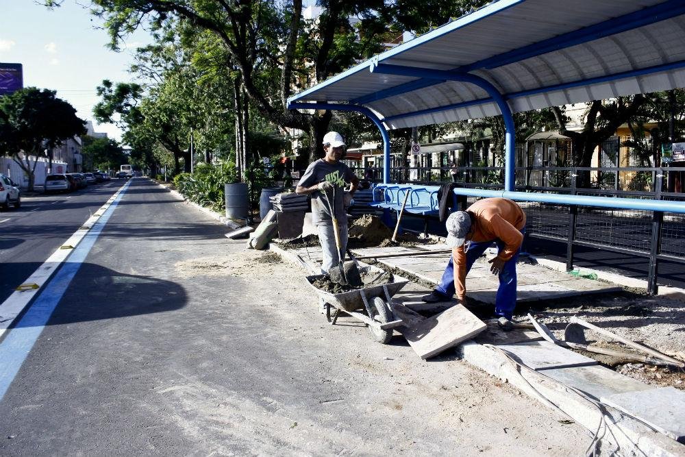 Avenida Praia de Belas ter&aacute; faixa exclusiva para &ocirc;nibus 
