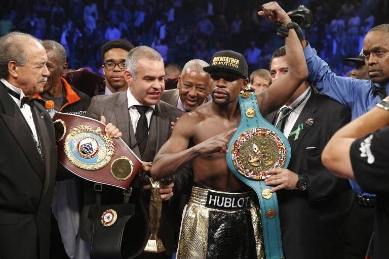 Americano ganhou por pontos e aumentou invencibilidade para 48 lutas no boxe profissional