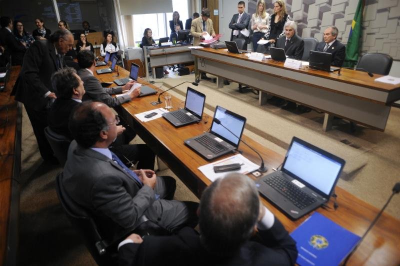 Sistema eletr&ocirc;nico est&aacute; instalado em algumas comiss&otilde;es da Casa 