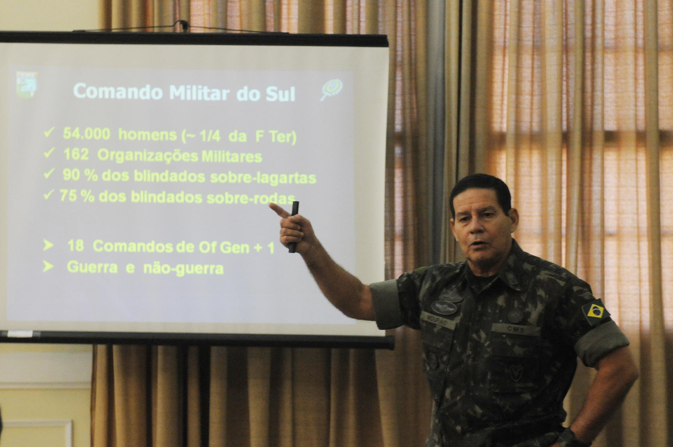 Cortes financeiros do governo efetam comando militar da regi&atilde;o Sul do Ex&eacute;rcito 