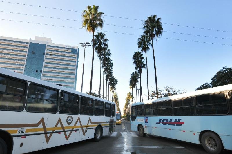 Sai edital para contrata&ccedil;&atilde;o de empresas de &ocirc;nibus em Porto Alegre