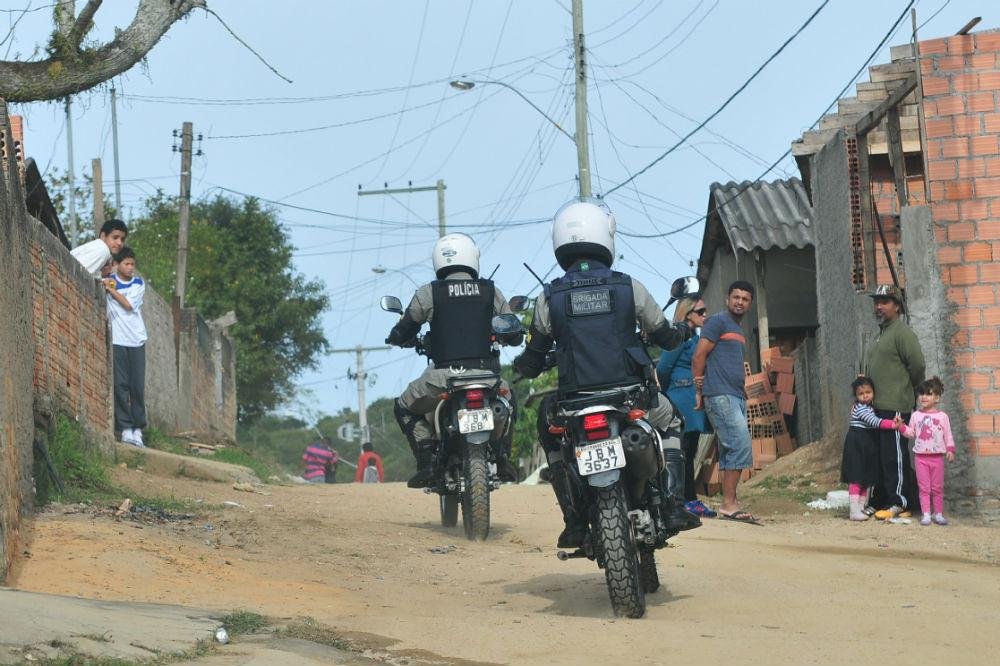 BM garante que policiamento permanecer&aacute; nas duas comunidades