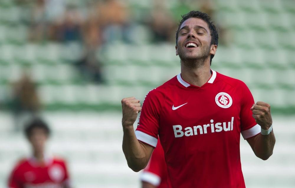 Cl&aacute;udio Winck ir&aacute; atuar no meio de campo do Inter neste domingo