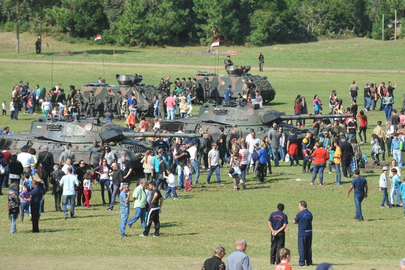 Aproximadamente tr&ecirc;s mil pessoas participaram do evento