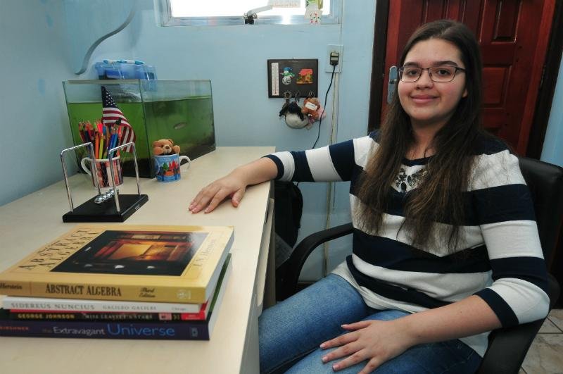 Let&iacute;cia pretende estudar na Universidade de Calif&oacute;rnia, uma das melhores do mundo em F&iacute;sica