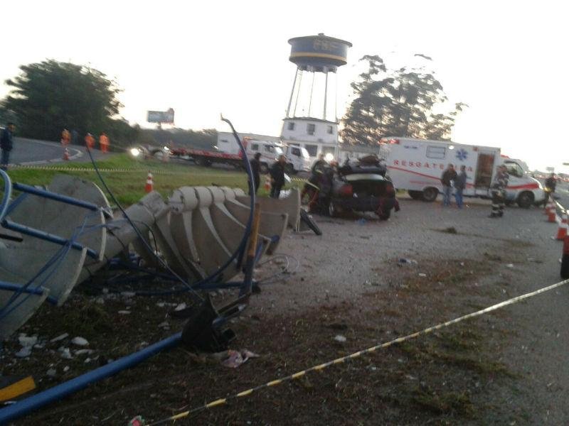 Motorista teria perdido controle do carro no sentido Capital-Litoral