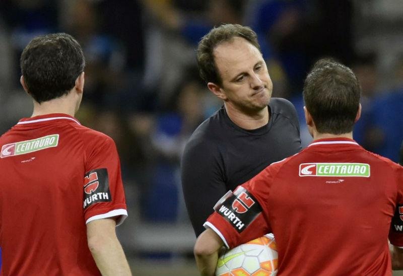 Emocionado, Ceni decreta fim de sua hist&oacute;ria na Libertadores