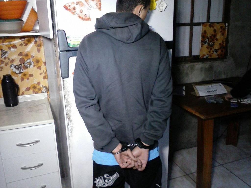 Suspeito &eacute; preso em opera&ccedil;&atilde;o do Deic 