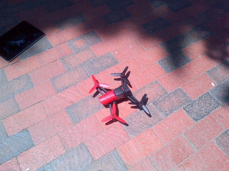 Voo rasante de pequeno drone bloqueia Casa Branca