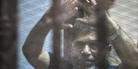Ex-presidente do Egito Mohamed Mursi ouve leitura de sua sentença de morte