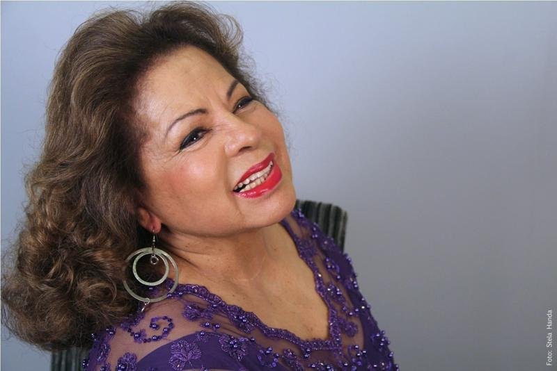 &Acirc;ngela Maria falou sobre carreira, can&ccedil;&otilde;es e o f&ocirc;lego para shows 