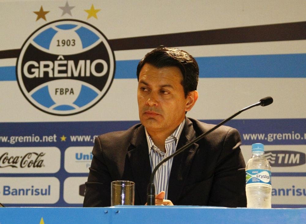 Reuni&atilde;o na tarde desta segunda-feira pode determinar sa&iacute;da do executivo de futebol, Rui Costa