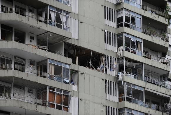 Moradores foram separados em grupos e puderam subir at&eacute; os apartamentos nesta segunda-feira