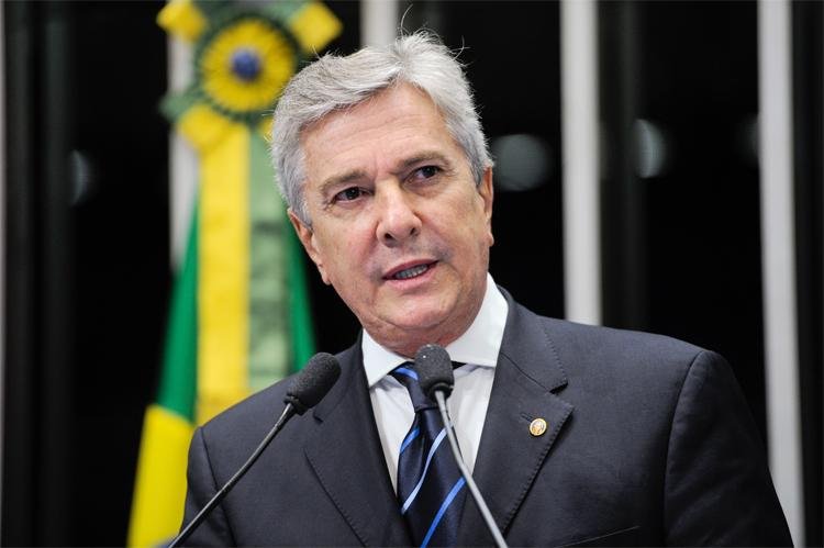 Ex-presidente foi acionado por irregularidades nas elei&ccedil;&otilde;es de 2002 ao governo de Alagoas
