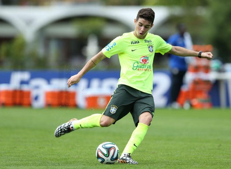 Chelsea pode vender Oscar e colombiano para ter revela&ccedil;&atilde;o do Liverpool 