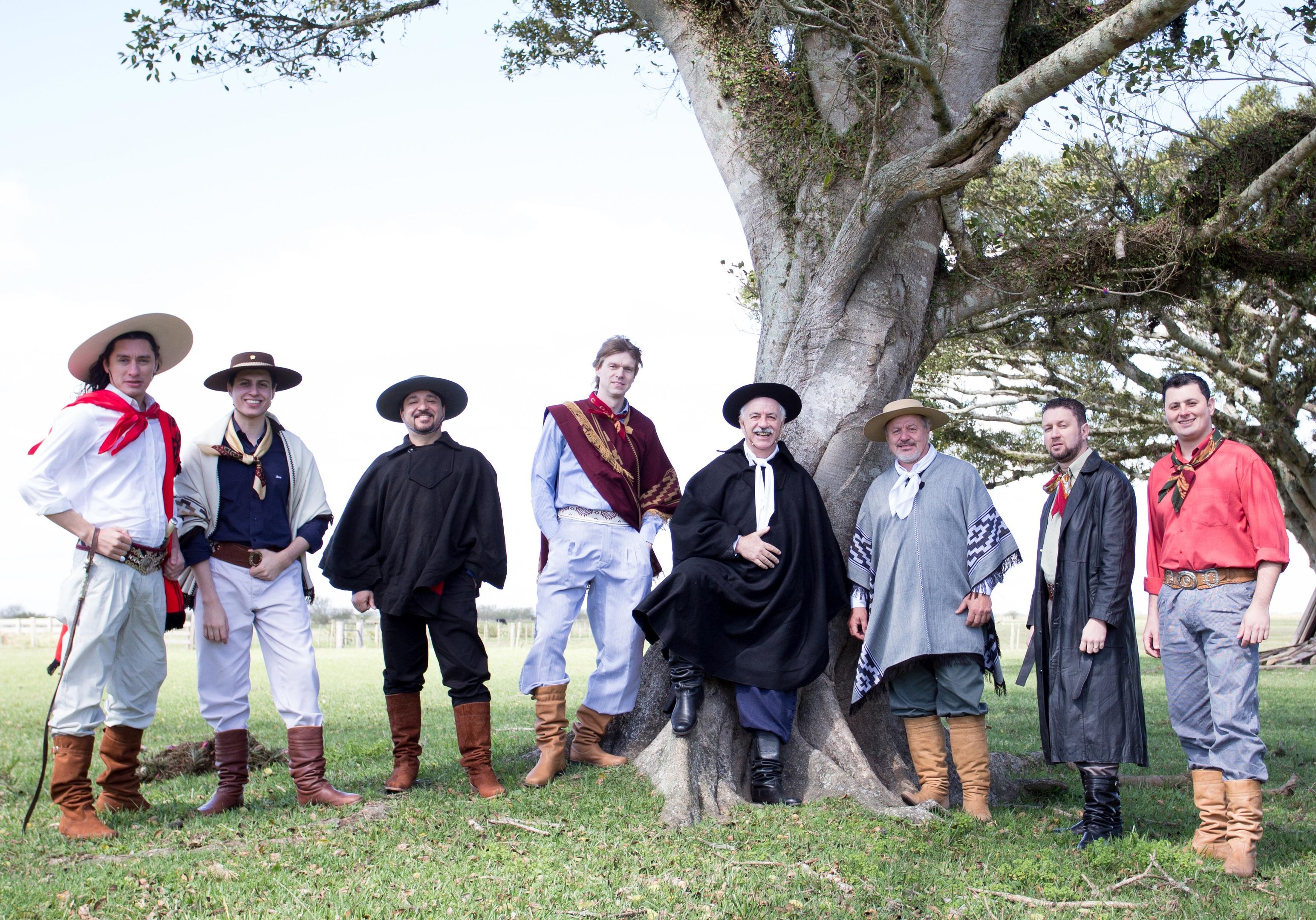Os Serranos lan&ccedil;am novo trabalho em show no Ara&uacute;jo Vianna 