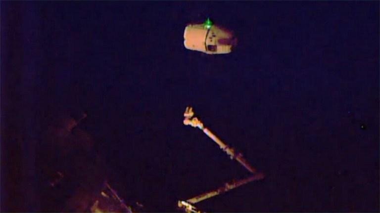 C&aacute;psula Dragon da SpaceX inicia retorno &agrave; Terra