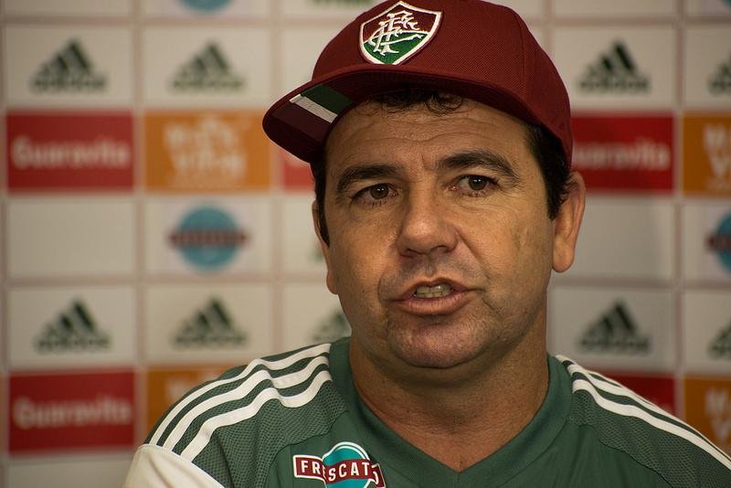 Enderson Moreira foi apresentado como t&eacute;cnico do Fluminense