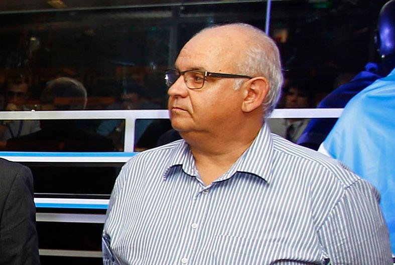 Presidente do Gr&ecirc;mio afirma que aguarda profissional resolver quest&otilde;es pessoais